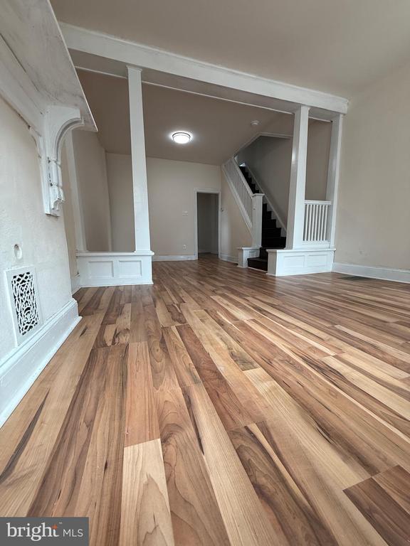 Primary Photo - 1861 Judson St