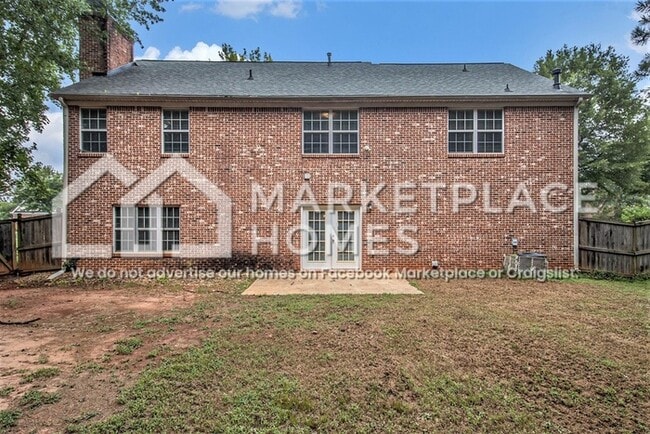 Building Photo - 314 Interlake