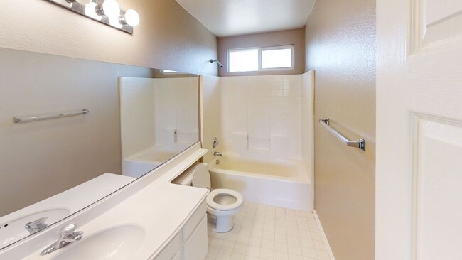 Building Photo - Spacious 3 Bedroom Beaumont Home For Lease