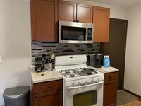 Building Photo - 310 Farmingdale Cir