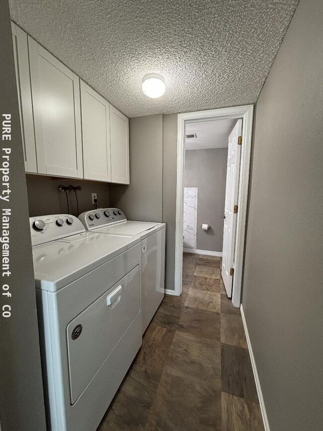 Building Photo - 13710 W 74th Dr