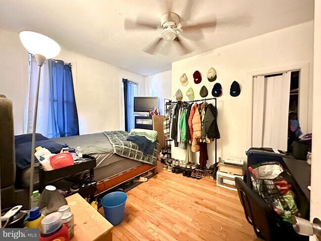 Building Photo - 1710 N Bouvier St