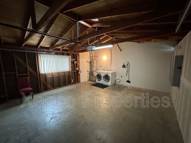 Building Photo - 66735 Buena Vista Ave