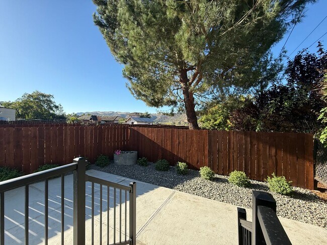 Building Photo - Home in Tres Pinos