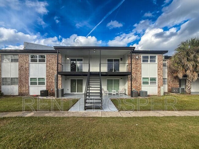 Building Photo - 5317 Curry Ford Rd