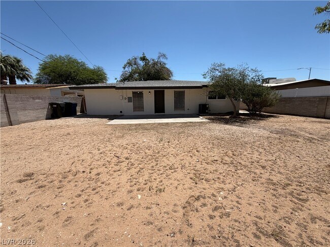 Building Photo - 1317 Pyramid Dr