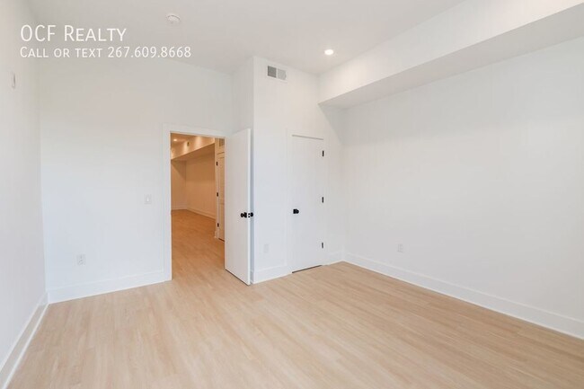 Building Photo - 4408 Lancaster Ave