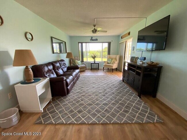 Building Photo - 555 Fillmore Ave