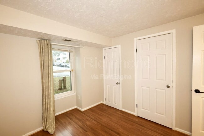 Building Photo - 8410 Donovan Ct