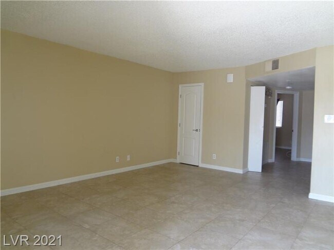 Building Photo - 5456 Cabeza Dr