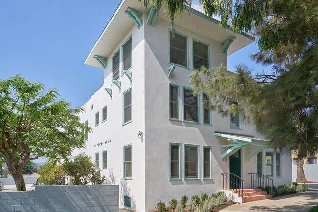Building Photo - 2191 El Sereno Ave