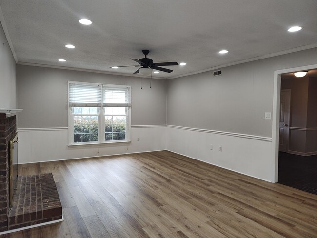 Building Photo - Beautiful home located in a Cul-de-Sac in the Terrabrook Community!