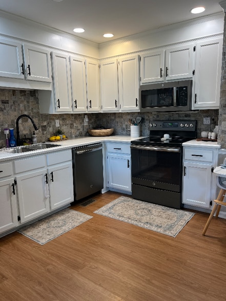 Building Photo - 2513 Foxworth Dr