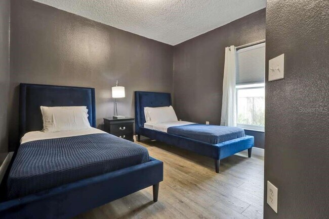 Building Photo - 820 Grantham Dr