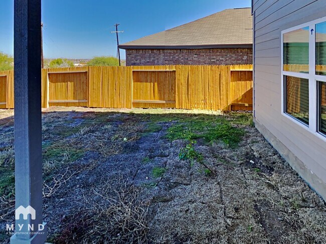 Building Photo - 9107 Crestway Rd