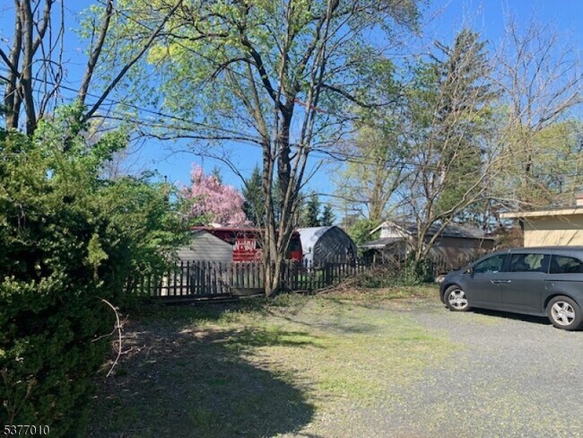 Building Photo - 107 Glenridge Ave