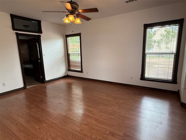 Building Photo - 1327 Kenney Hall Rd