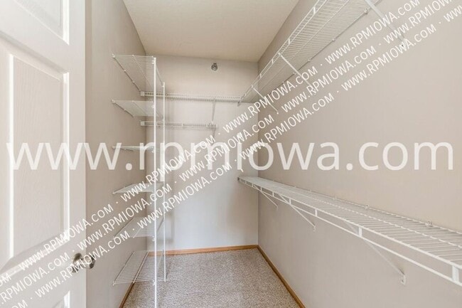 Building Photo - 1845 SW White Birch Cir