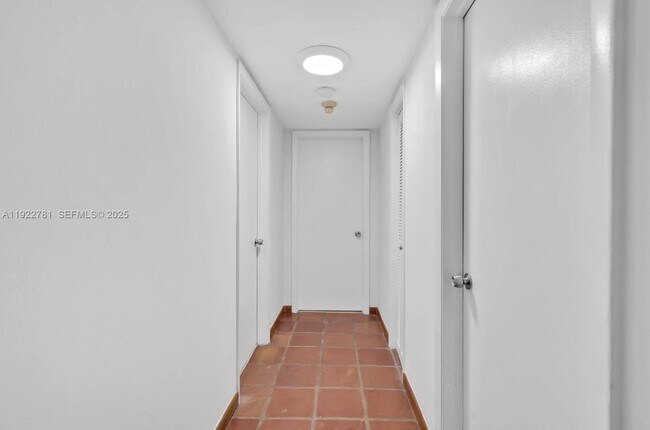 Building Photo - 3001 SW 1st Ave