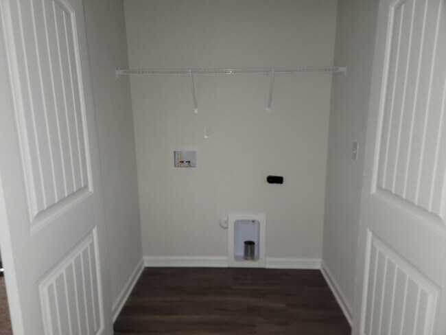 Building Photo - Newer Construction Home in Creedmore Hills!