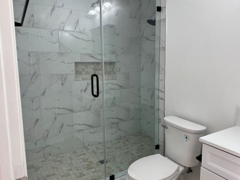 Building Photo - 5773 Angela Ave