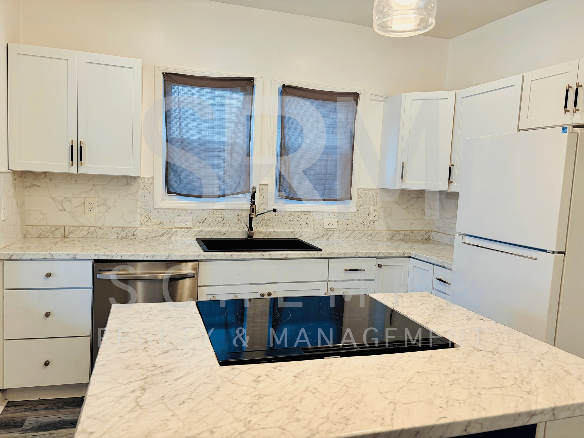 Building Photo - 826 S 38th St