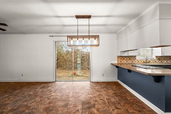 Building Photo - 11 Berrywood Cir