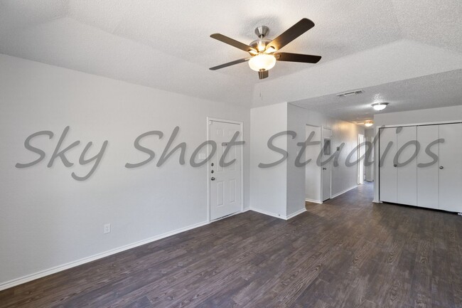 Building Photo - 2542 Avenue H