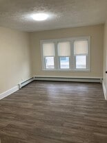 Building Photo - 83 Connecticut Blvd