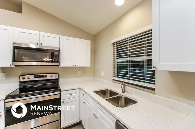 Building Photo - 2904 Wanda Ave S