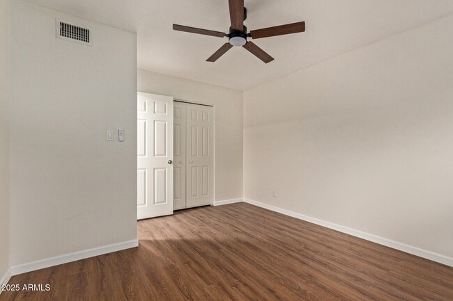 Building Photo - 2179 E Palmcroft Dr