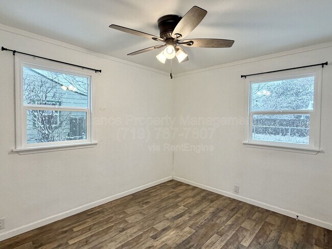 Building Photo - 1902 S Franklin Ave