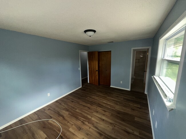 Building Photo - 345 Chinaberry Ave