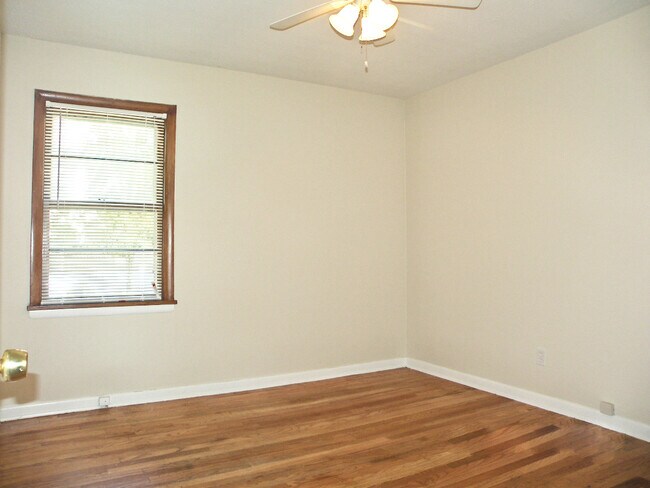 Building Photo - 3255 Euclid Heights Blvd
