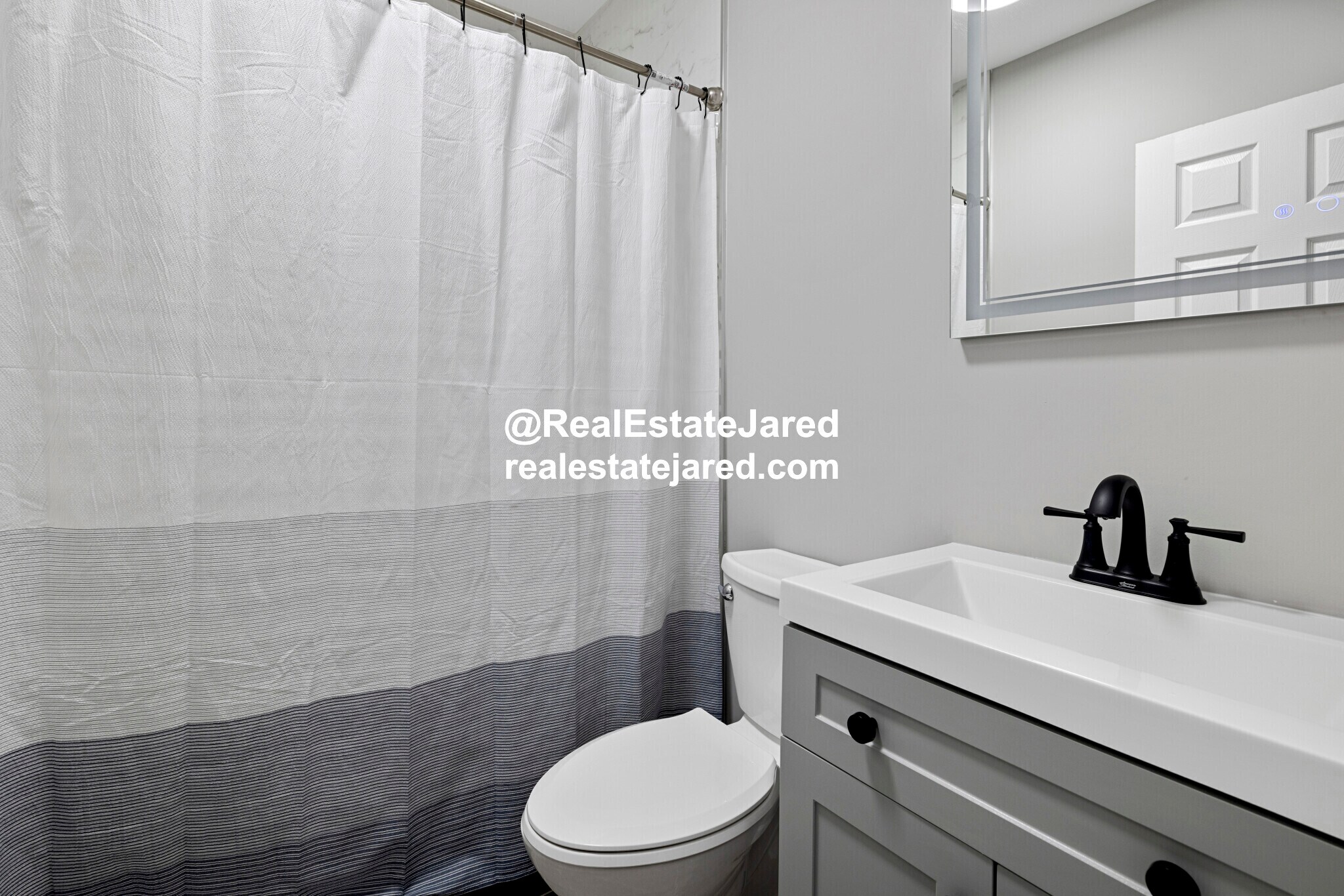 Building Photo - 614 Columbus Ave