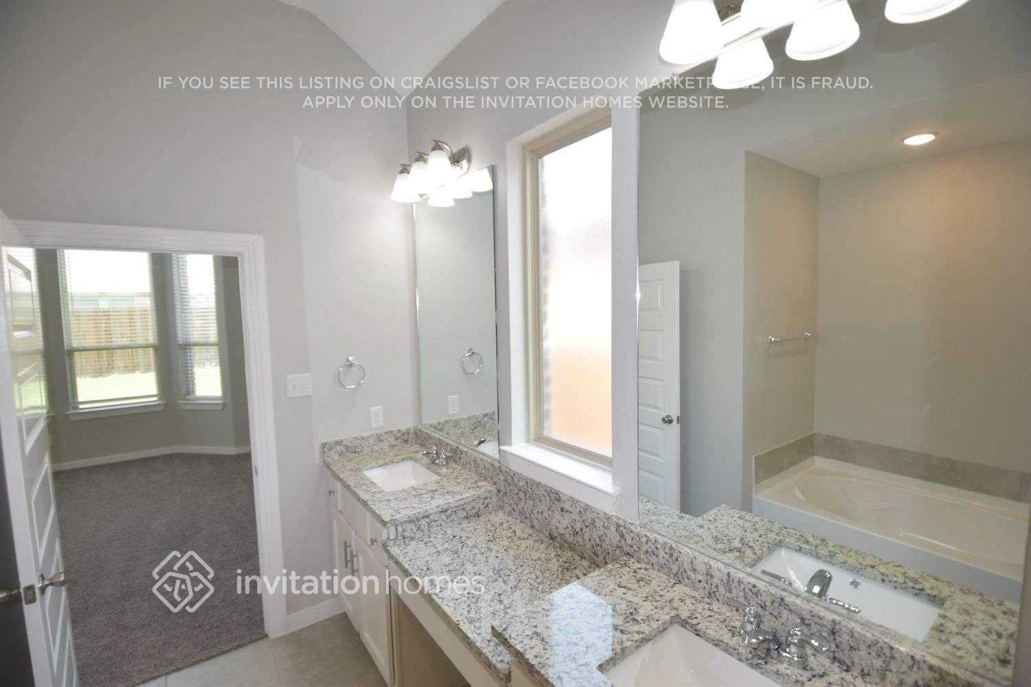 Building Photo - 1589 Kessler Dr