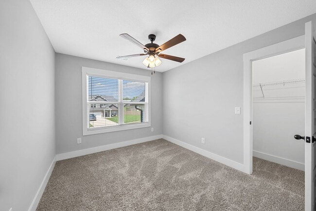 Building Photo - 4 Bedroom 2 1/2 Bath Home For Rent Near Ex...