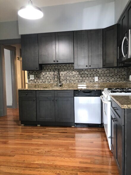 Building Photo - 5154 Cypress St