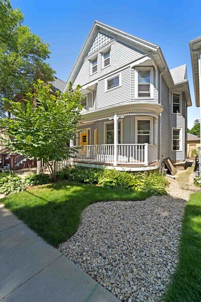 Building Photo - 322 W Wilson St