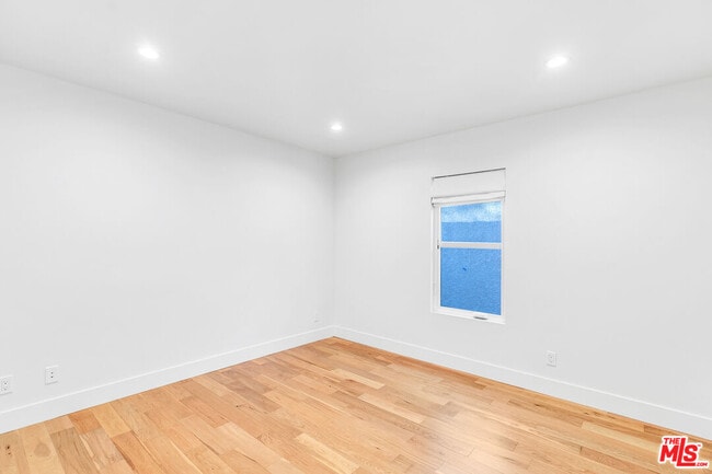 Building Photo - 3062 Field Ave