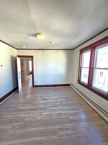 Building Photo - 23 Paradis Ave