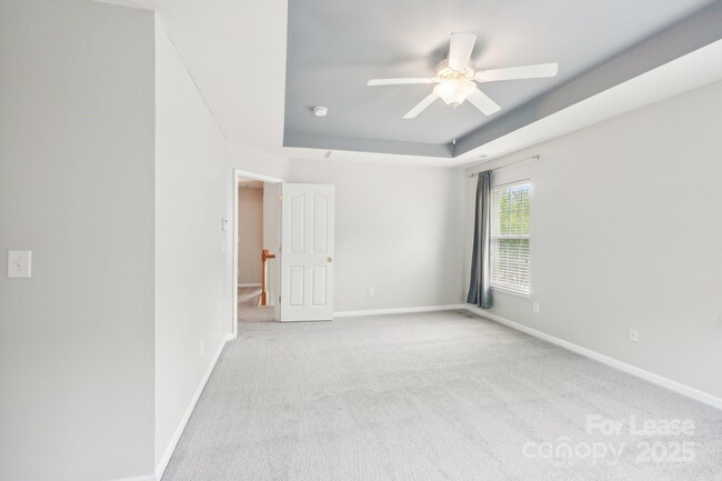 Building Photo - 14417 Laurel Tree Ln