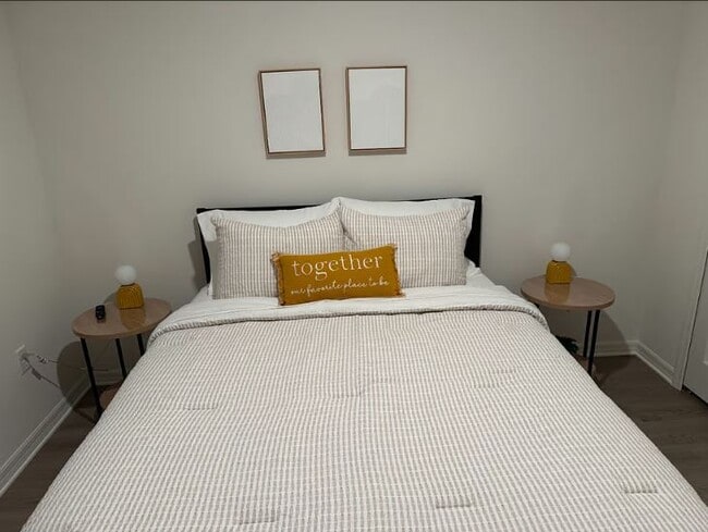 Building Photo - 5 Upland Pl