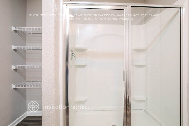 Building Photo - 860 Avery Pond Dr