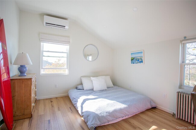 Building Photo - 2175 Bay Blvd