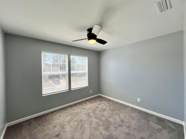 Building Photo - 823 Georgia Oak Ln