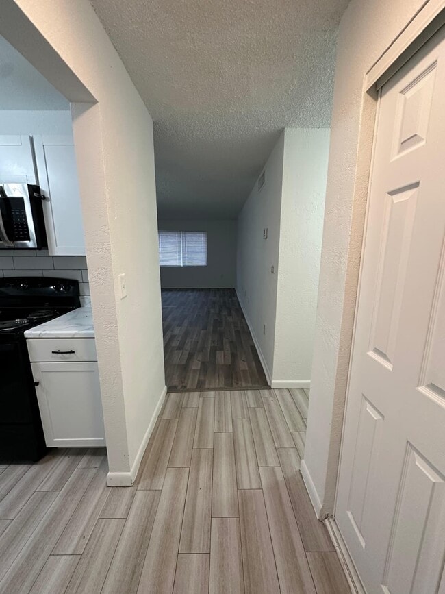 Building Photo - 505 NW 177th St