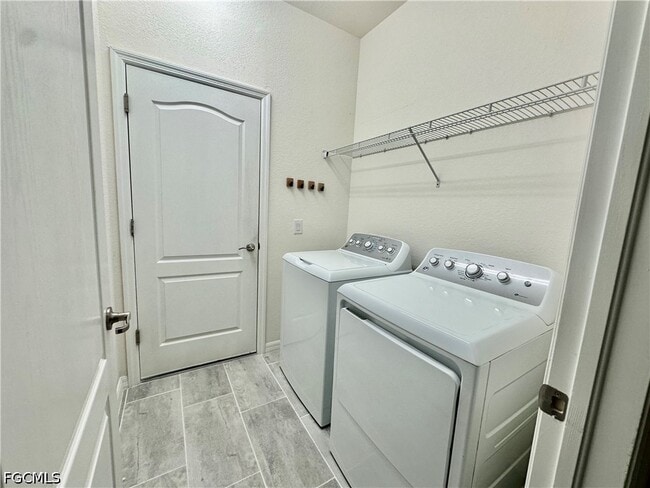 Building Photo - 12952 Broomfield Ln