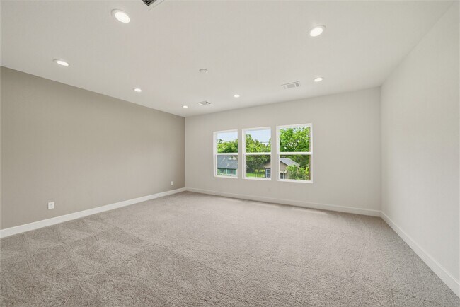 Building Photo - 4441 Gunter St