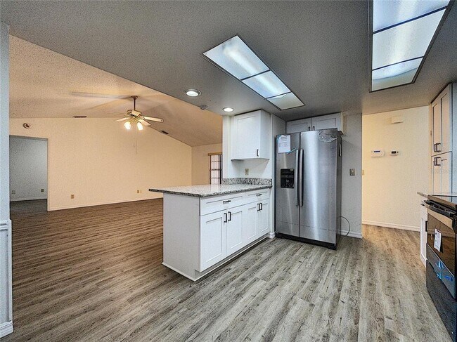 Building Photo - 4181 Glade Rd